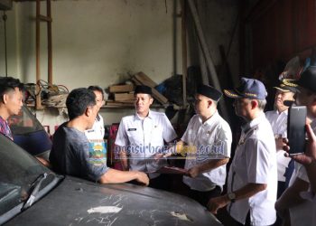 upati Pesisir Barat (Pesibar), Dedi Irawan, melakukan inspeksi mendadak (sidak) ke sejumlah pangkalan, agen, dan toko Liquefied Petroleum Gas (LPG) guna memastikan ketersediaan gas menjelang Hari Raya Idulfitri, Kamis (27/3/25).